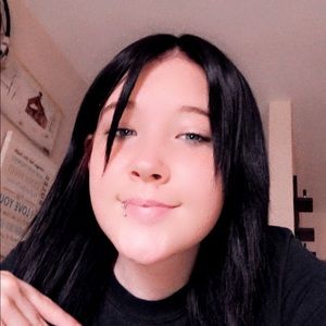 Meet your Posher, Lailiana